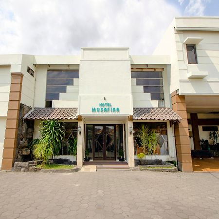 Oyo 1683 Hotel Musafira Syariah Yogyakarta Kültér fotó