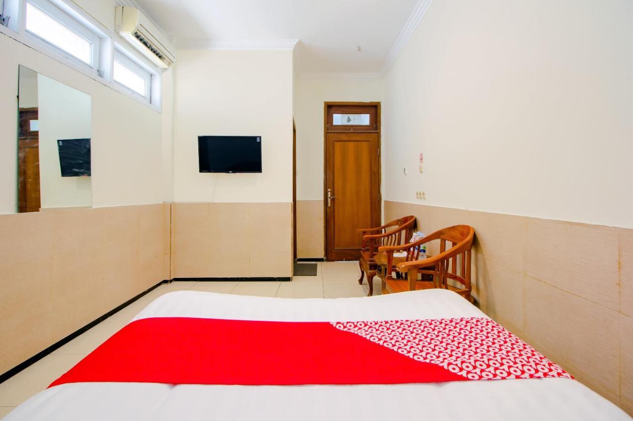 Oyo 1683 Hotel Musafira Syariah Yogyakarta Kültér fotó