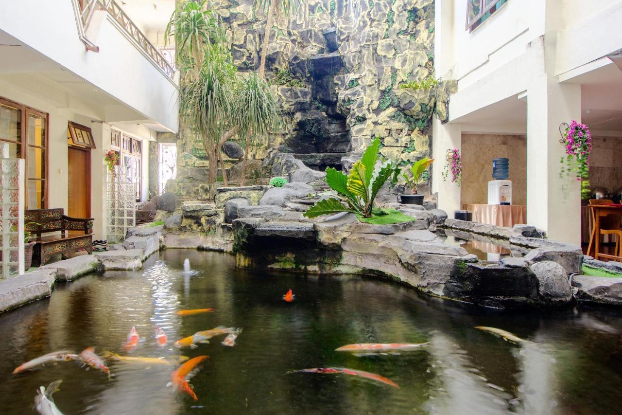 Oyo 1683 Hotel Musafira Syariah Yogyakarta Kültér fotó
