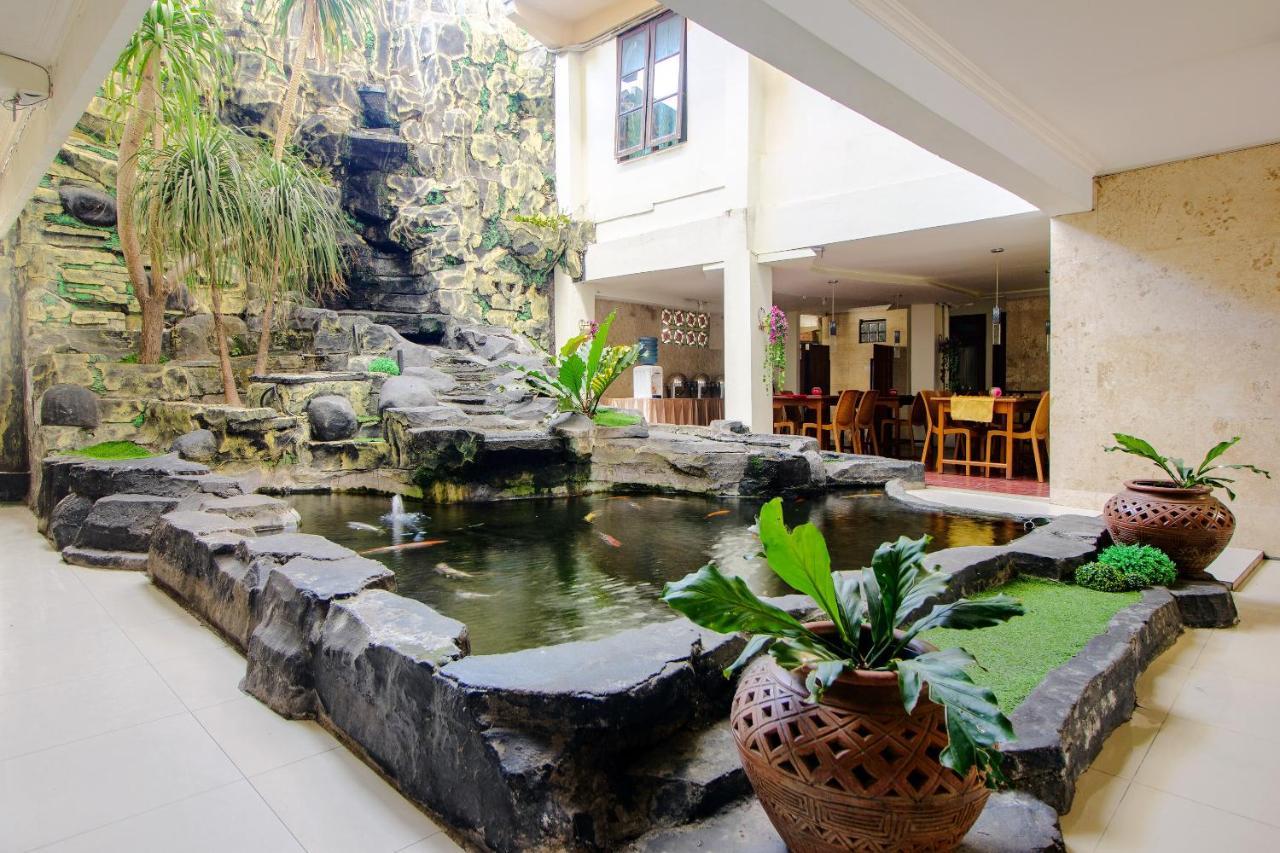 Oyo 1683 Hotel Musafira Syariah Yogyakarta Kültér fotó