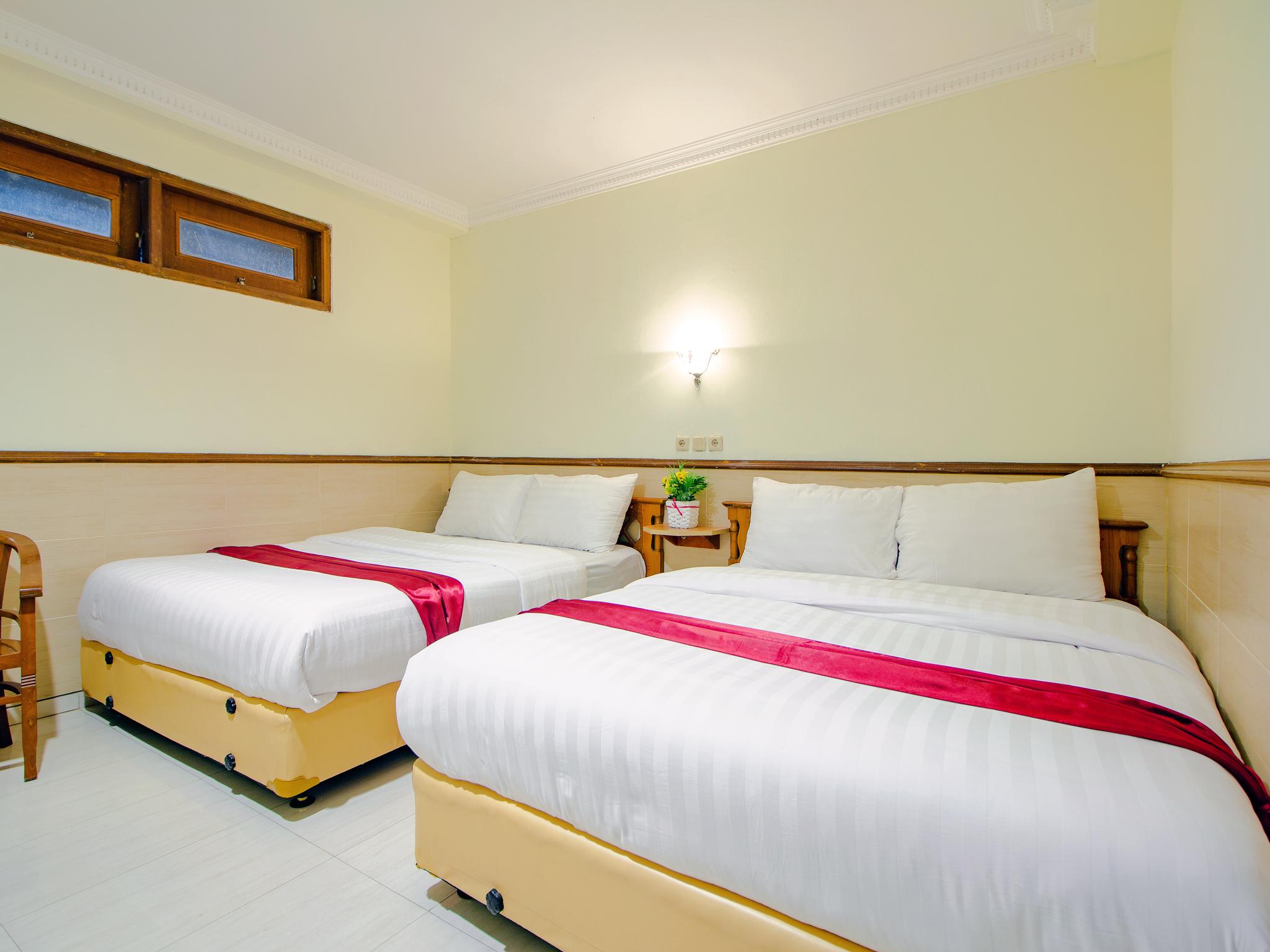 Oyo 1683 Hotel Musafira Syariah Yogyakarta Kültér fotó