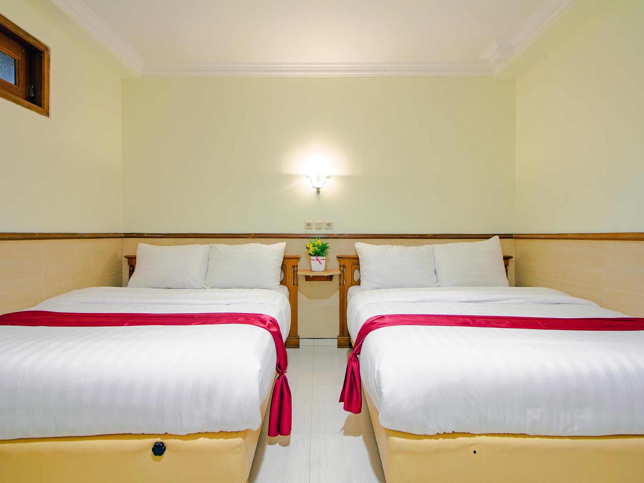 Oyo 1683 Hotel Musafira Syariah Yogyakarta Kültér fotó