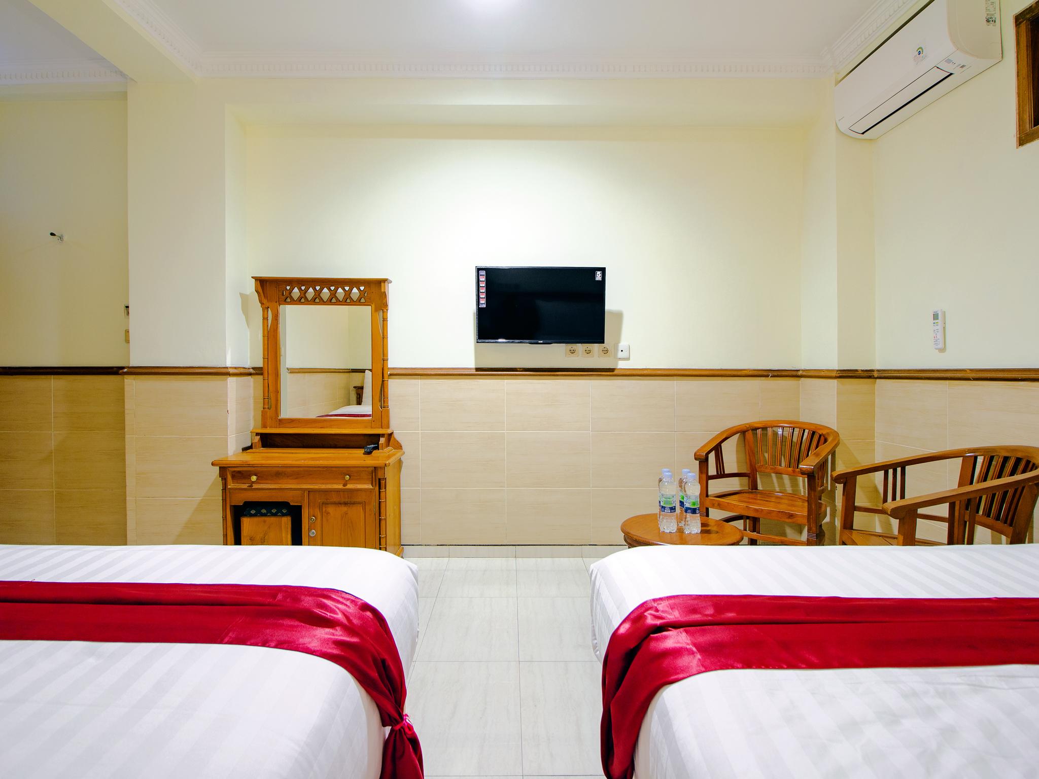 Oyo 1683 Hotel Musafira Syariah Yogyakarta Kültér fotó
