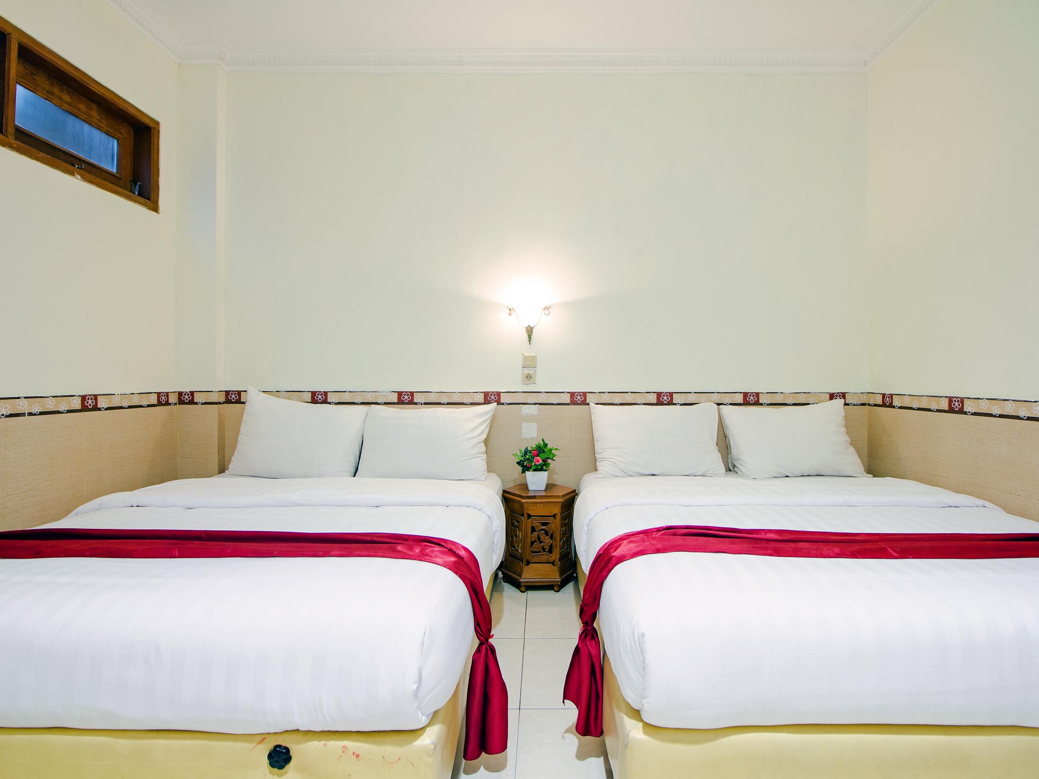 Oyo 1683 Hotel Musafira Syariah Yogyakarta Kültér fotó