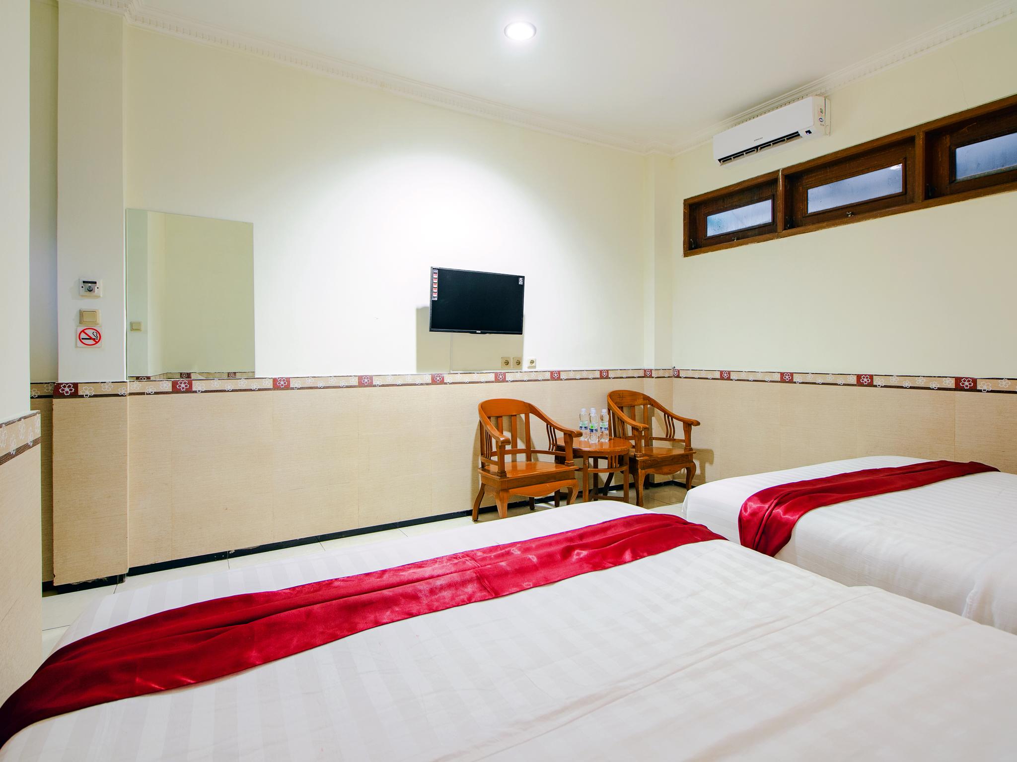 Oyo 1683 Hotel Musafira Syariah Yogyakarta Kültér fotó