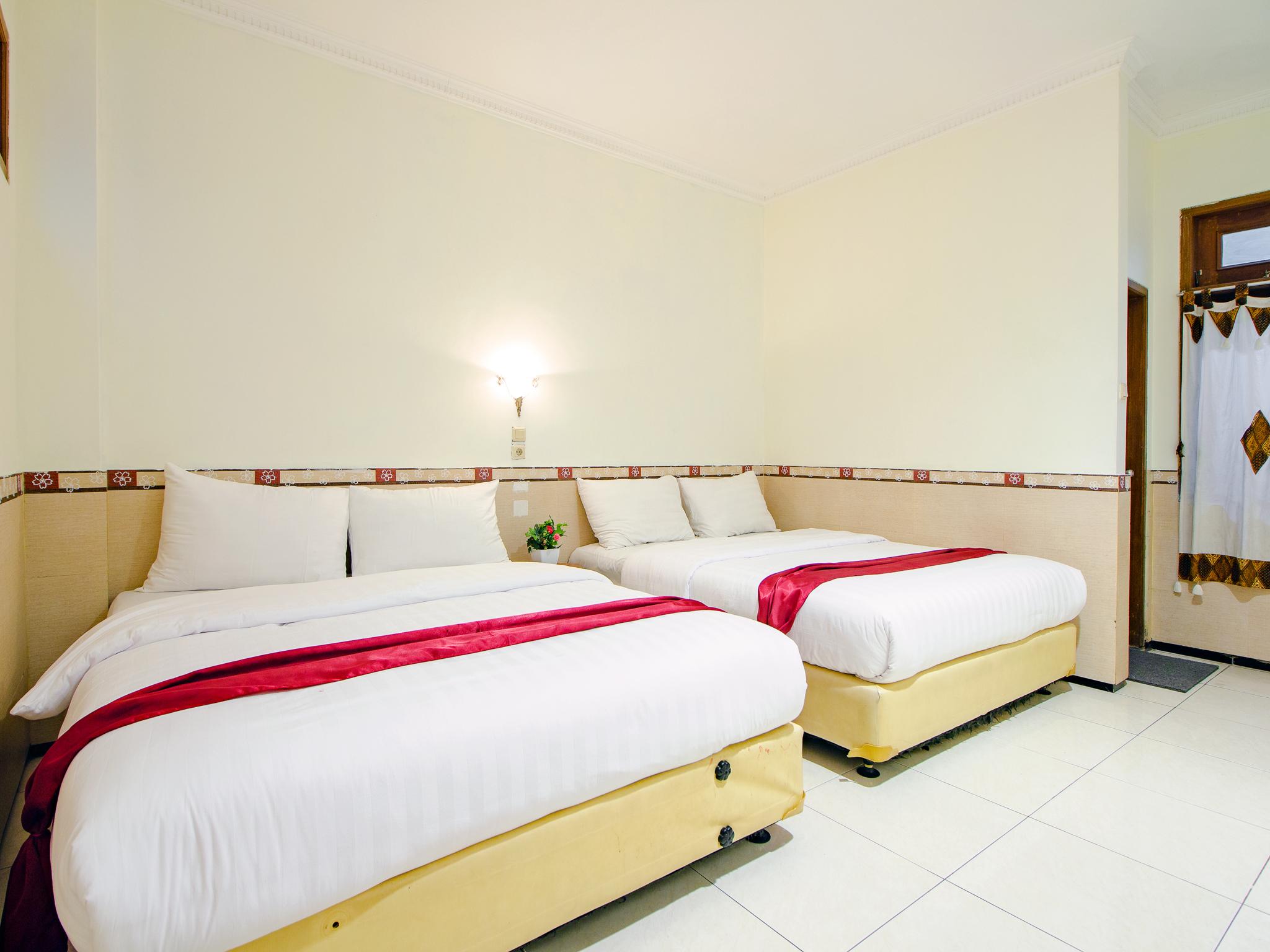 Oyo 1683 Hotel Musafira Syariah Yogyakarta Kültér fotó