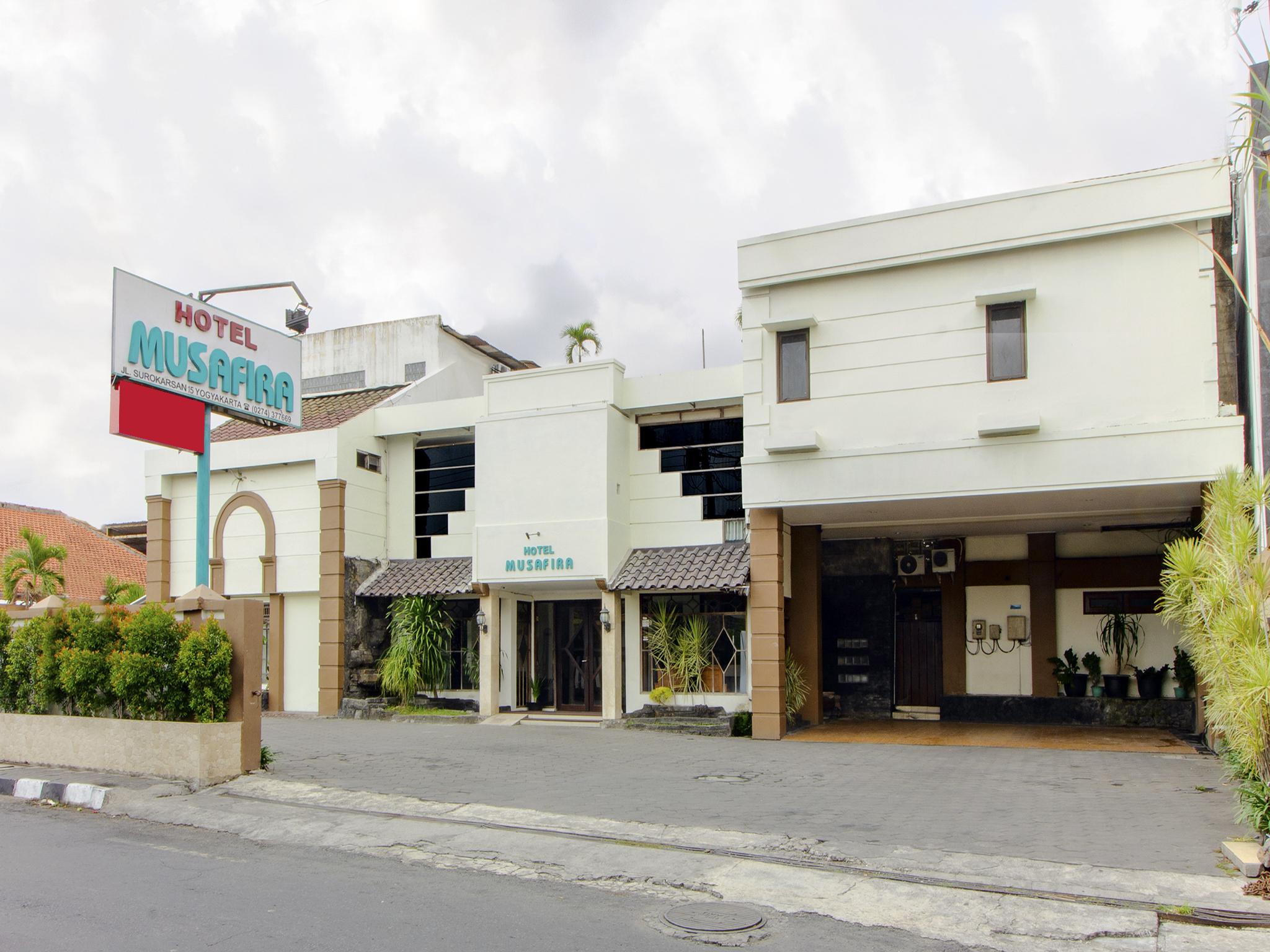 Oyo 1683 Hotel Musafira Syariah Yogyakarta Kültér fotó