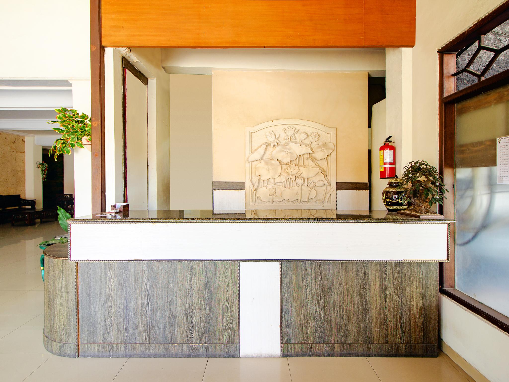 Oyo 1683 Hotel Musafira Syariah Yogyakarta Kültér fotó