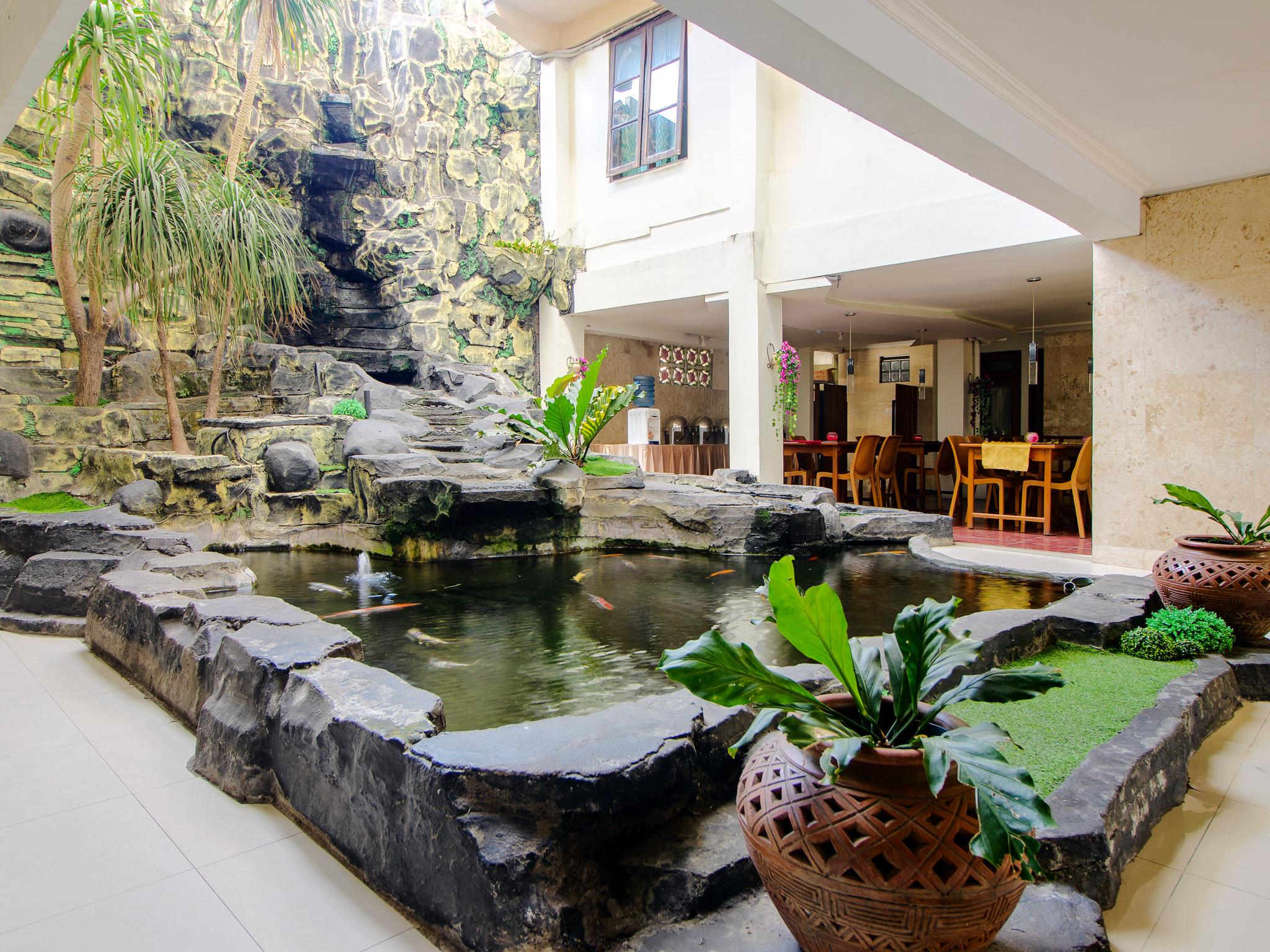 Oyo 1683 Hotel Musafira Syariah Yogyakarta Kültér fotó