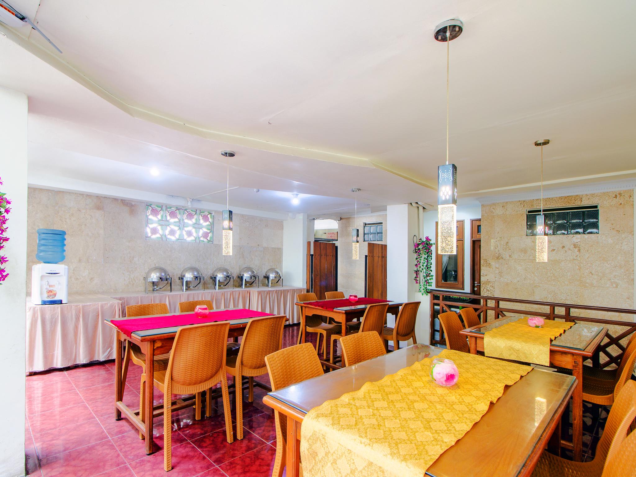 Oyo 1683 Hotel Musafira Syariah Yogyakarta Kültér fotó