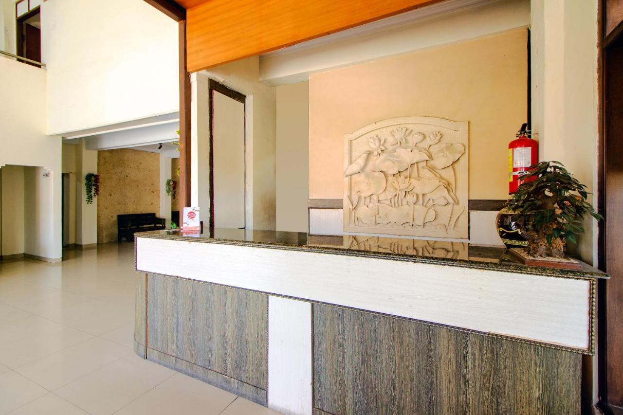 Oyo 1683 Hotel Musafira Syariah Yogyakarta Kültér fotó