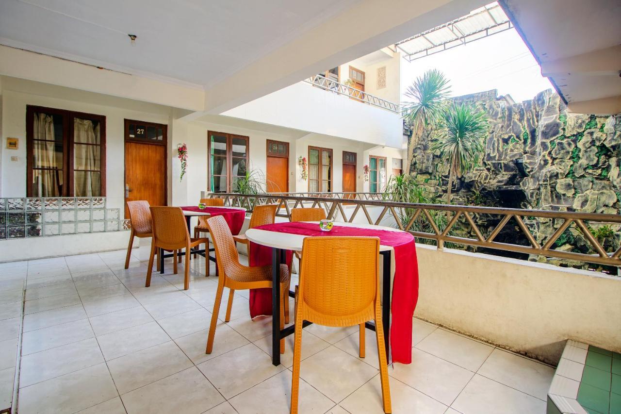 Oyo 1683 Hotel Musafira Syariah Yogyakarta Kültér fotó
