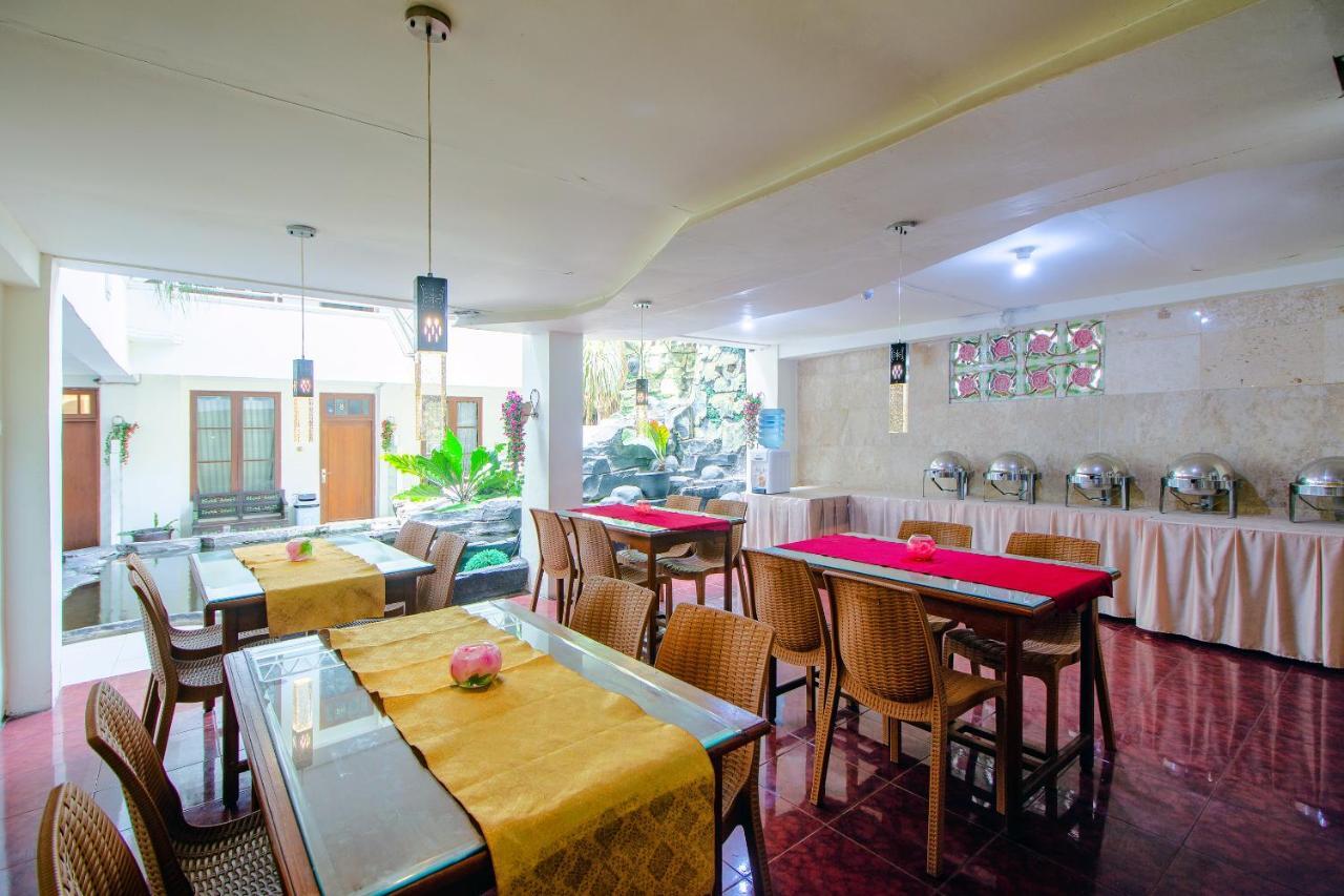 Oyo 1683 Hotel Musafira Syariah Yogyakarta Kültér fotó